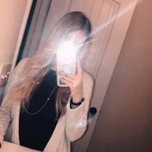 Meet your Posher, Chloe